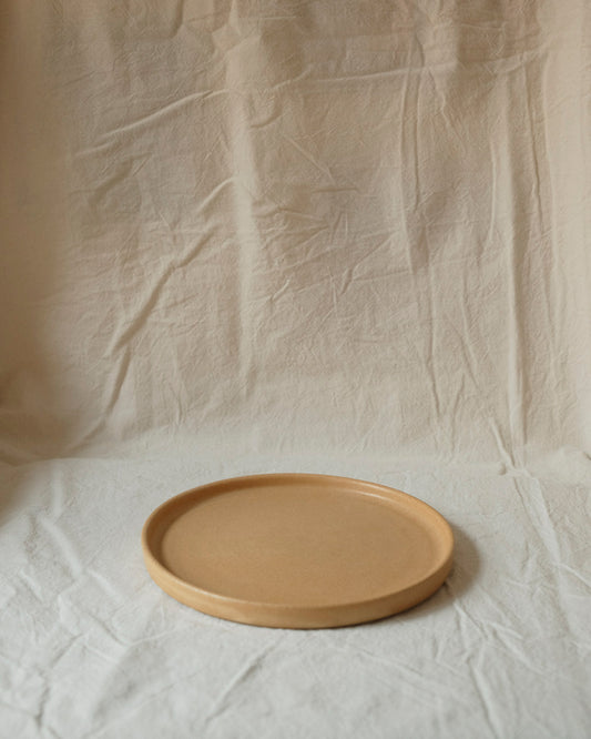 Ocher plate / 18 cm