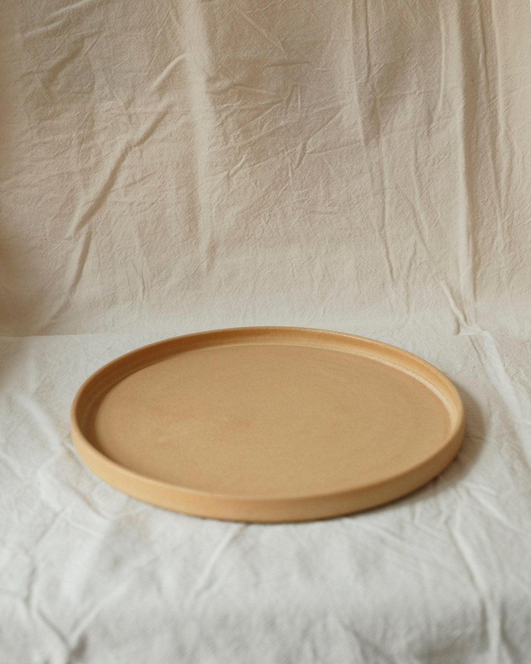 Ocher plate / 23 cm